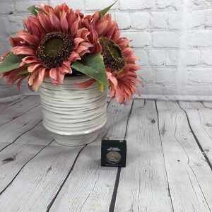 NWT MAC eye shadow omega matte